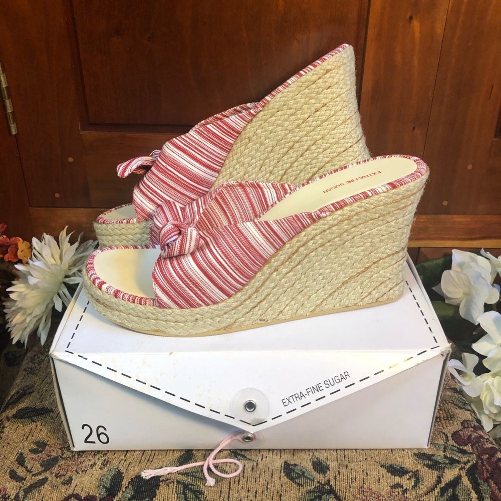 Extra-Fine Sugar Sandal Wedges NEW! in Box